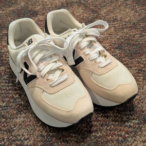 New Balance Women's 574 Platform (Size 8 But Run Small)